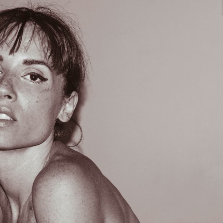 Innovative Serum Trends in Beauty - RF