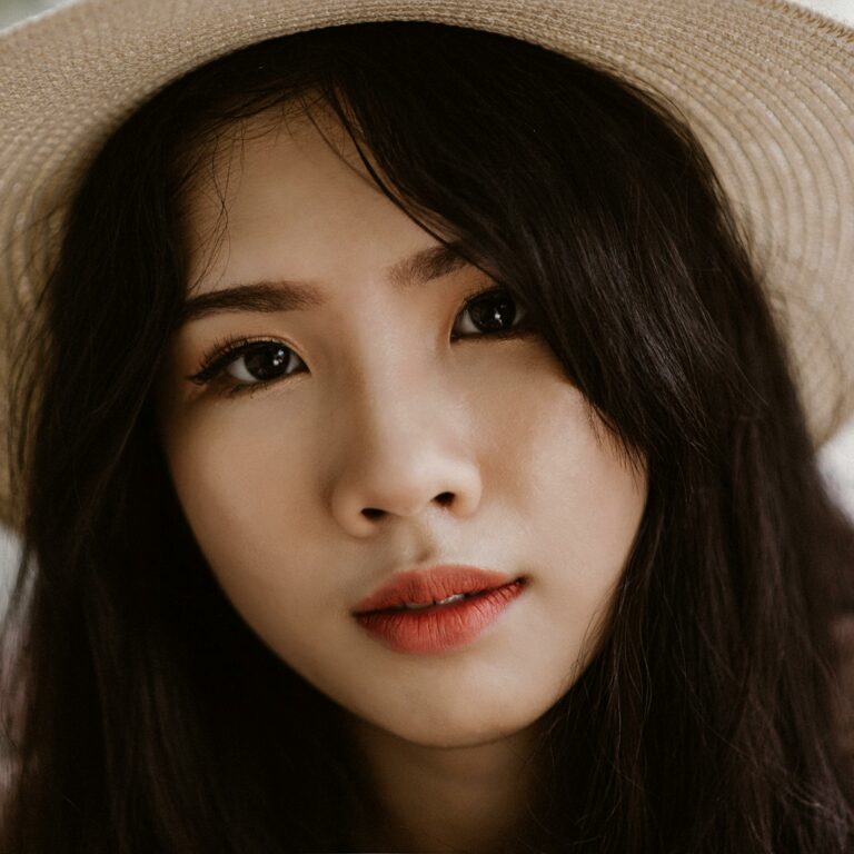 Niacinamide for Smoothing Fine Lines