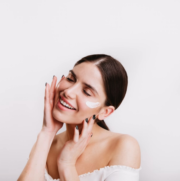 What Does a Derma Roller Do? - R+F