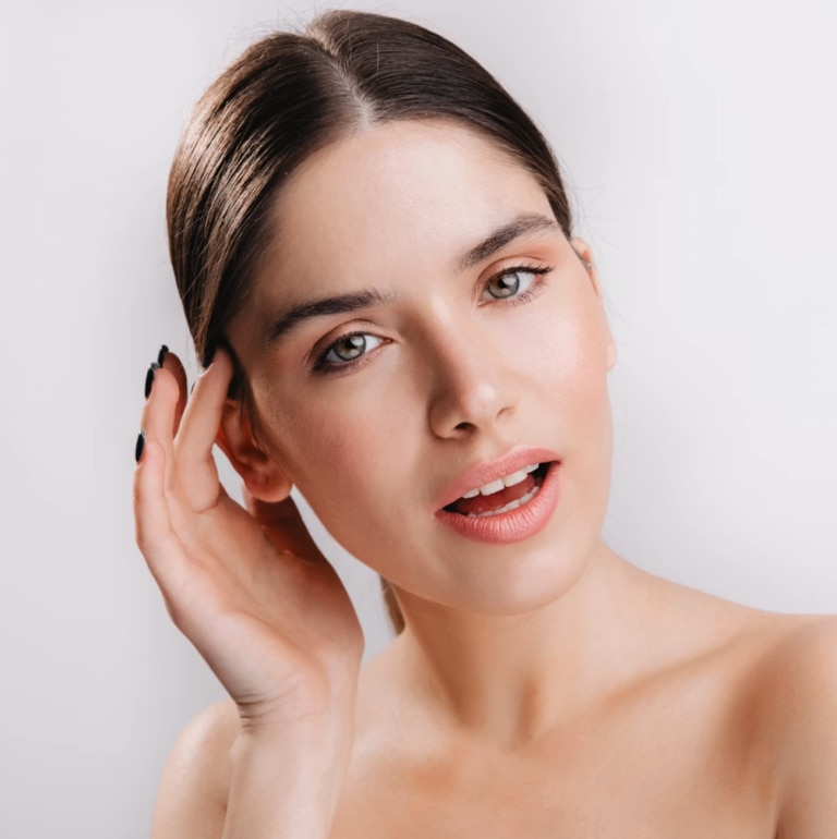 Complete Aftercare Guide After Derma Rolling Skin and Neck (What to Do & Avoid) - R+F