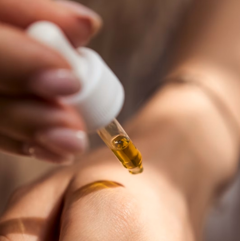Best Ascorbic Acid Serum in 2026 - R+F