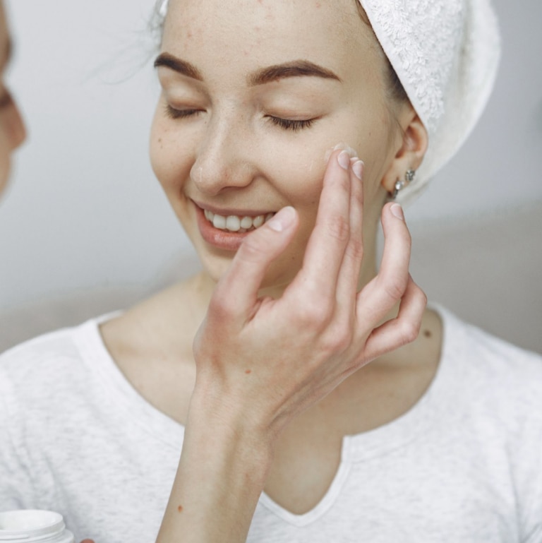 Best Gentle Cleansers for Sensitive Skincare: Top Picks That Won’t Strip Your Barrier - R+F