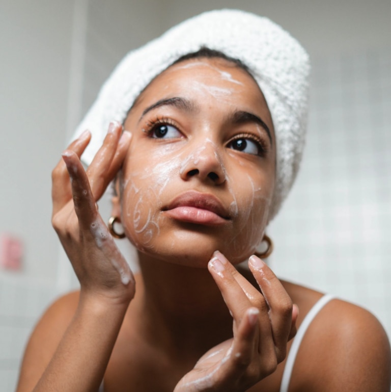 Moisturizers for Sensitive Skincare: Barrier-Repairing Formulas That Actually Work - R+F