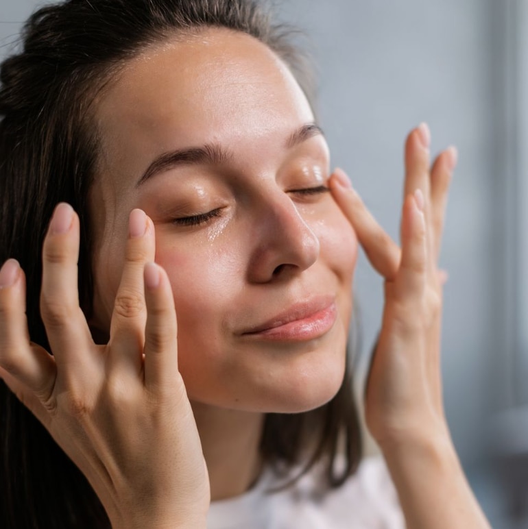 Sunscreen for Sensitive Skincare: Mineral vs. Chemical – Best Non-Irritating Options - R+F