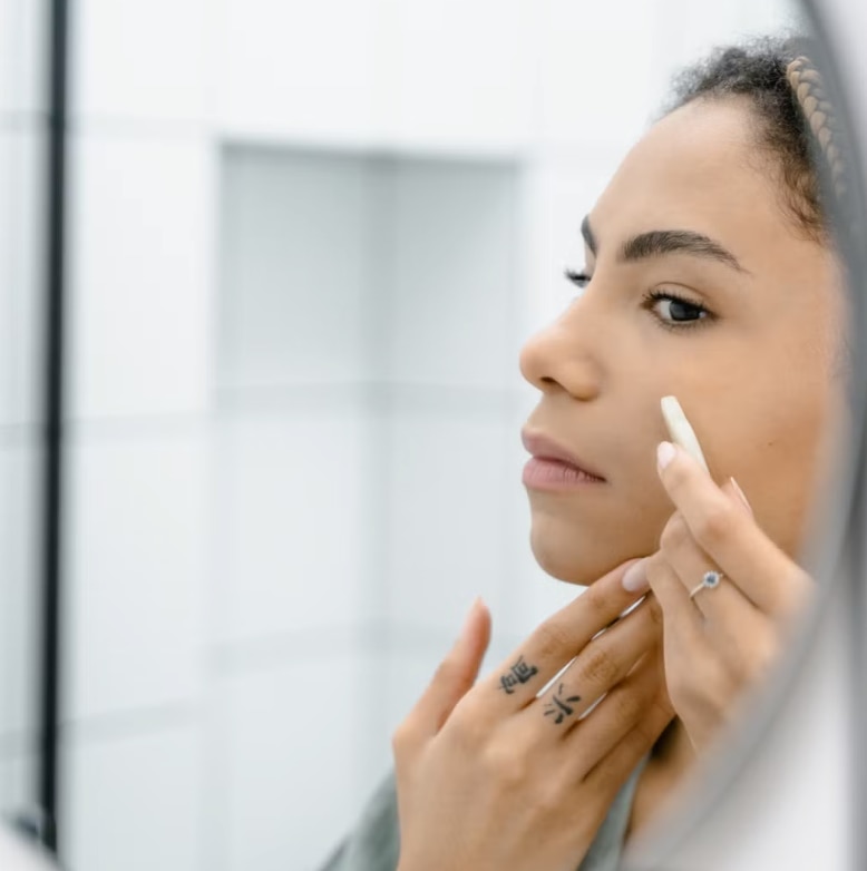 Sensitive Skincare for Combination Skin: Balancing Hydration & Oil Control - R+F