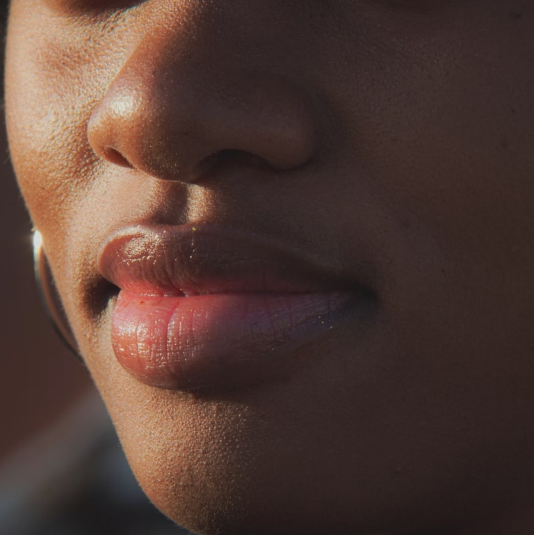 How Does Lip Plumper Work - R+F