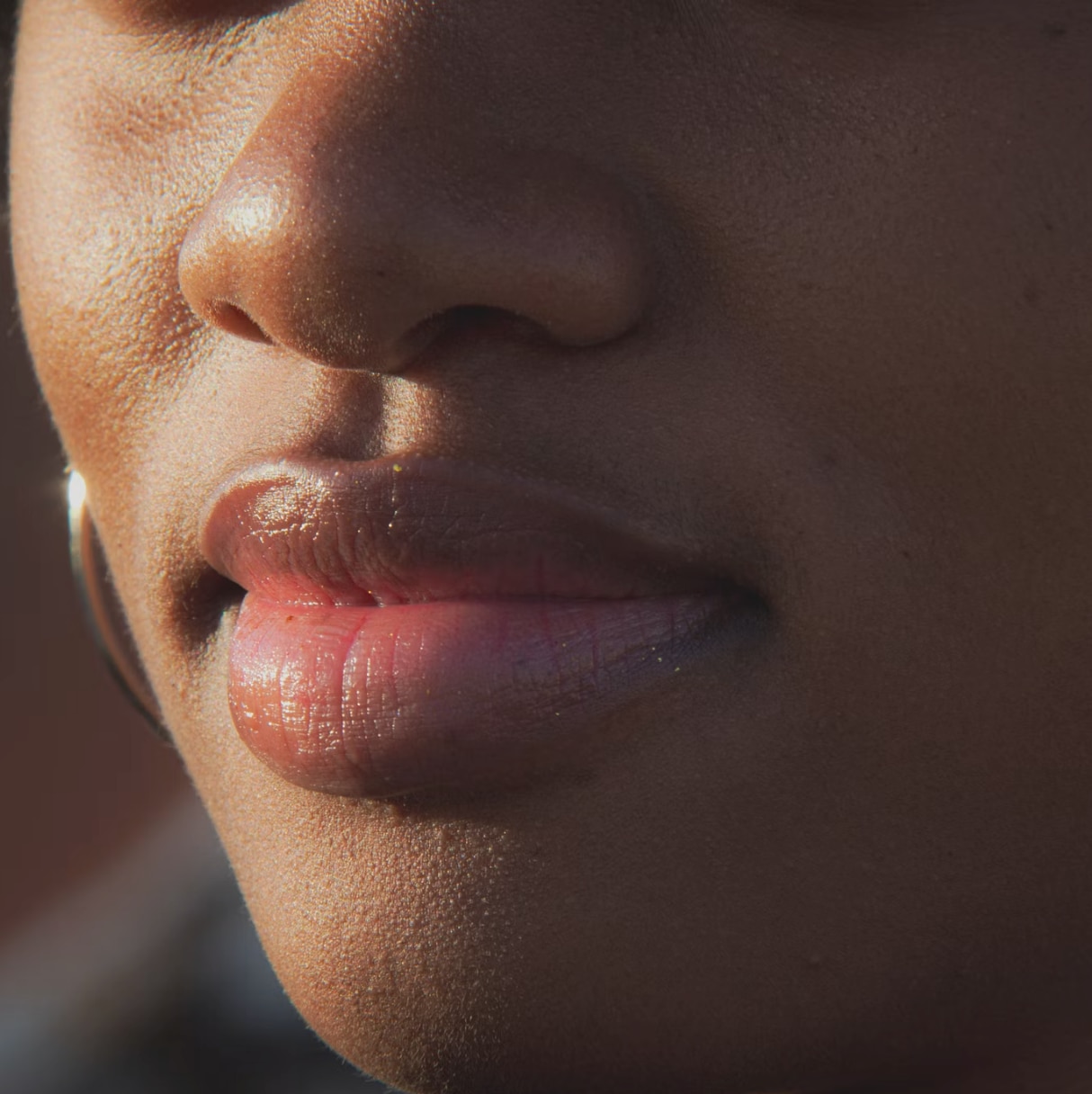 How Does Lip Plumper Work - R+F
