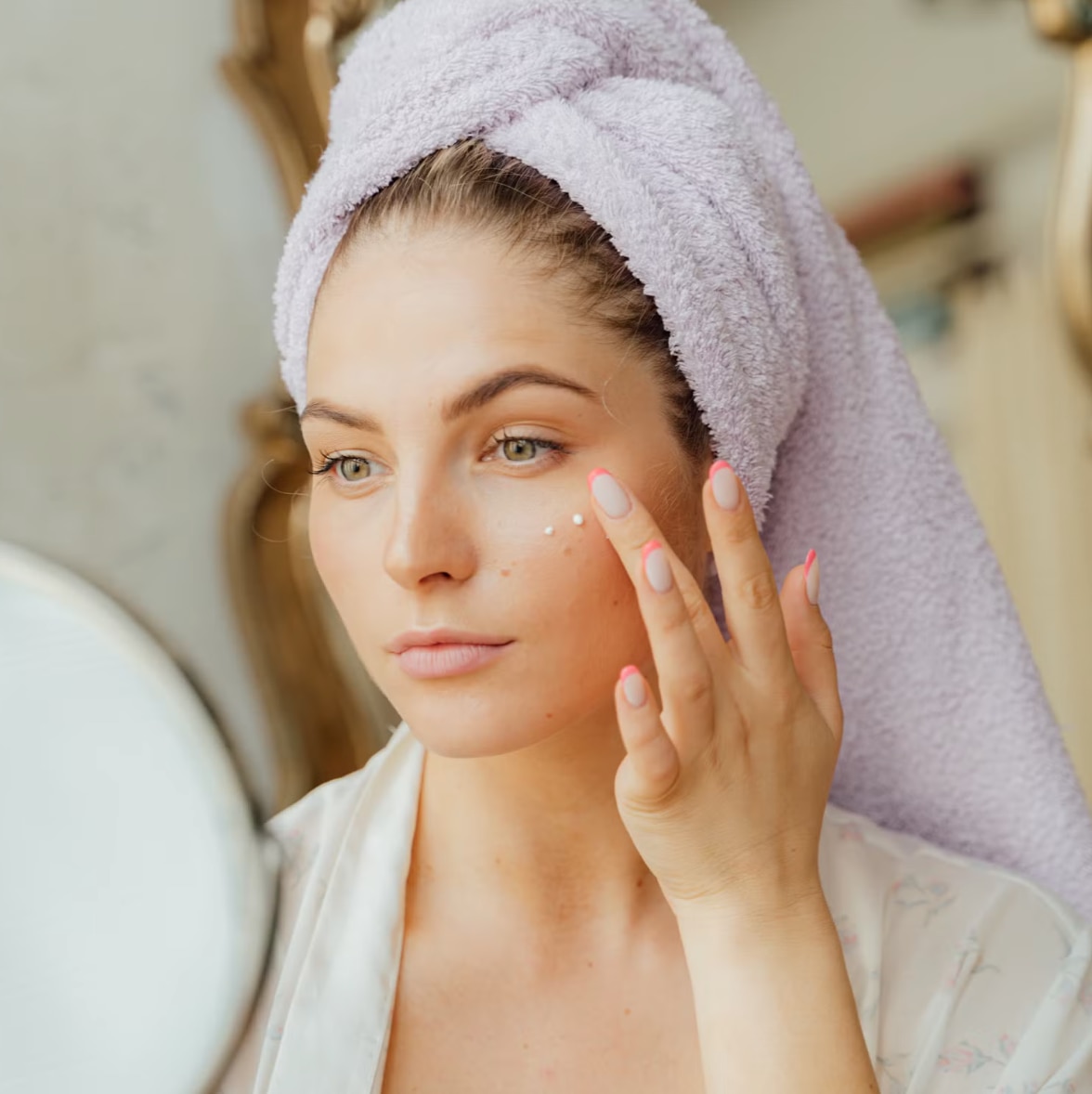 Sensitive Skincare in Winter: Combating Dryness, Flakiness & Irritation - R+F
