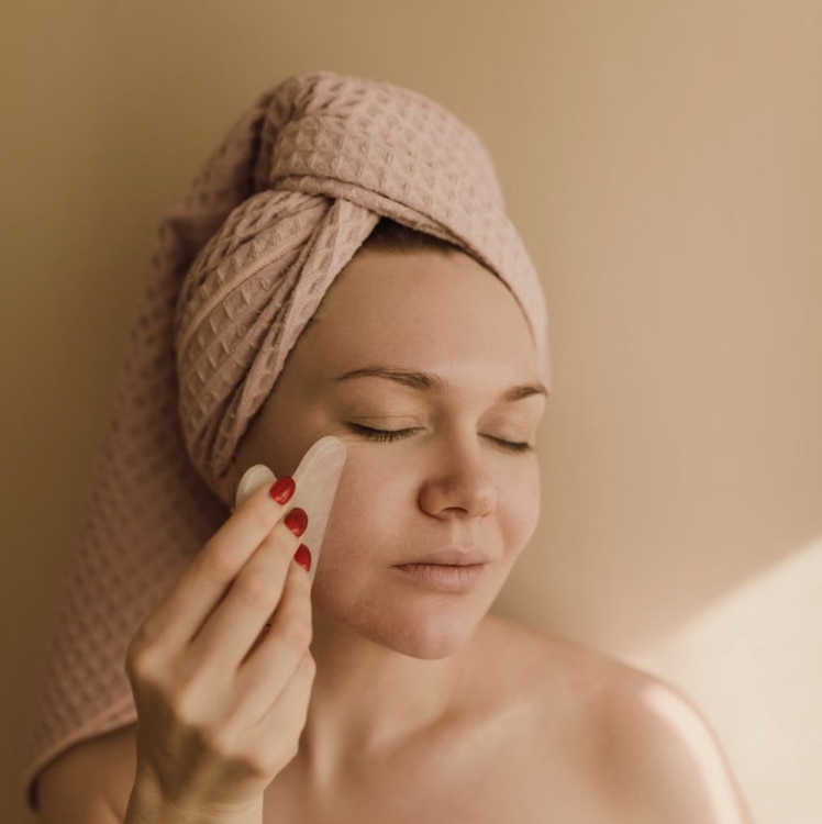 Best Hyaluronic Acid Products for Sensitive Skin in 2026 - R+F