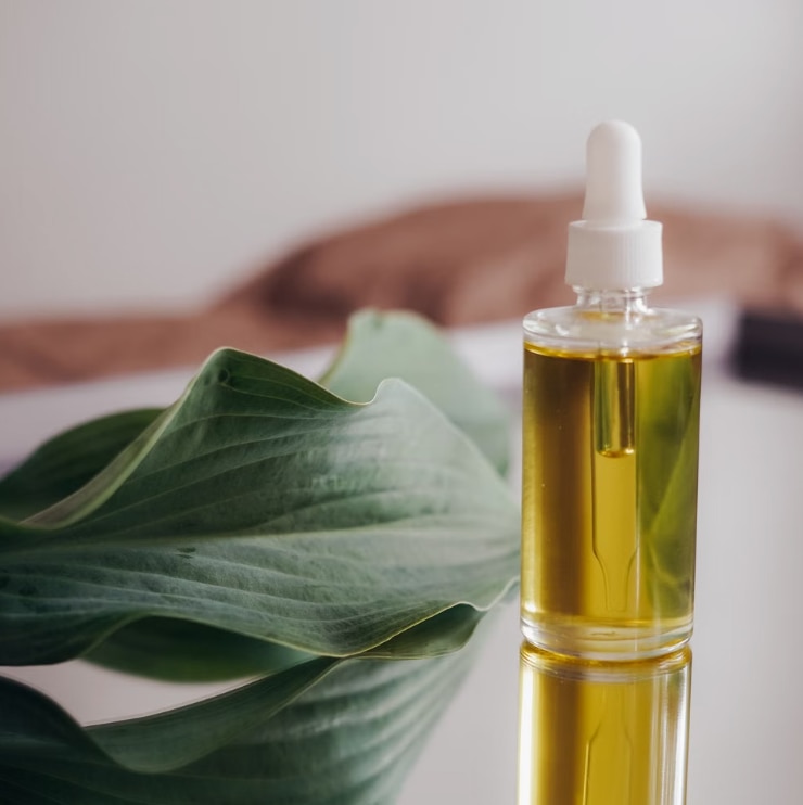 Best Vitamin C Serum For Oily Skin - R+F