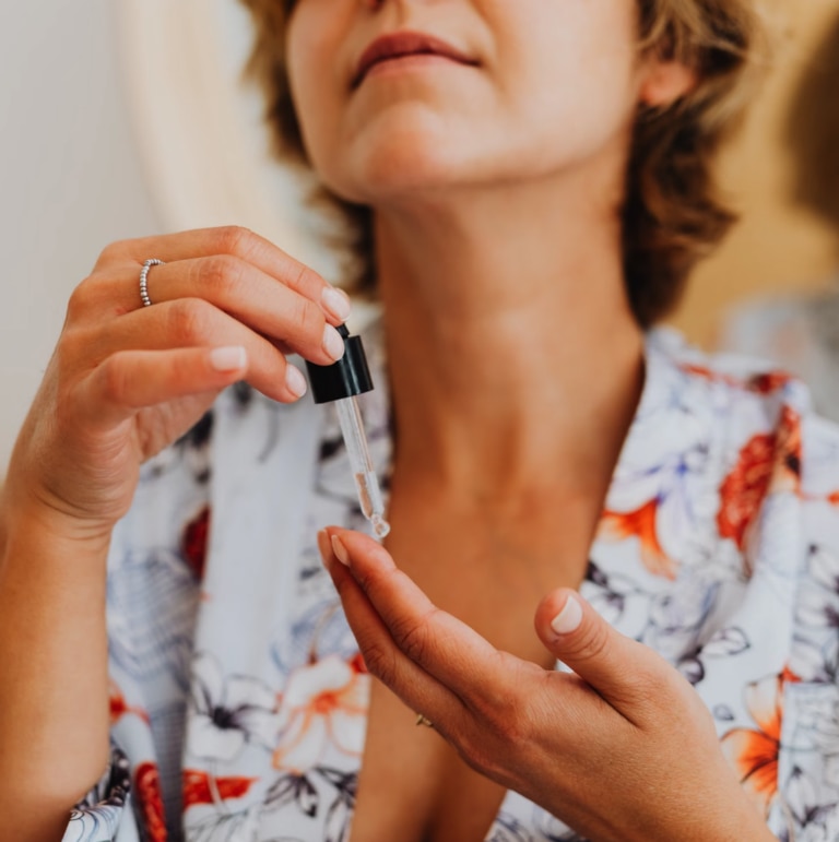 Best Vitamin C Serum For Mature Skin - R+F