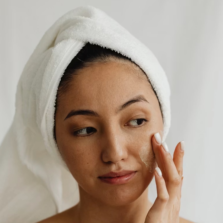 Retinol and Sun Exposure: Protection Tips and Precautions - R+F