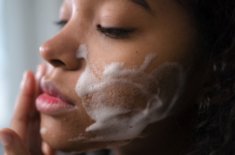 Best Acne Face Wash - R+F
