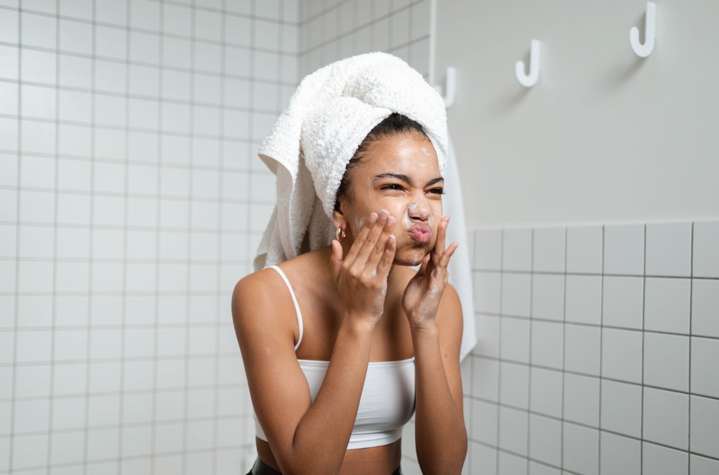 Best Face Wash For Hormonal Acne