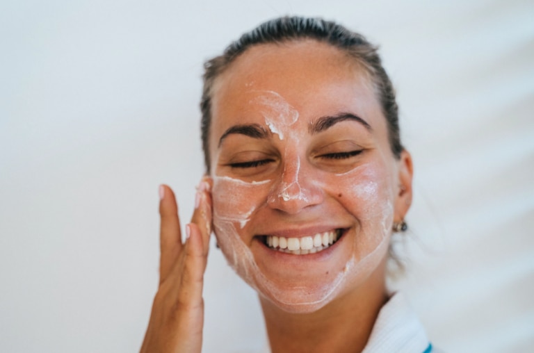 Best Face Wash For Cystic Acne - R+F