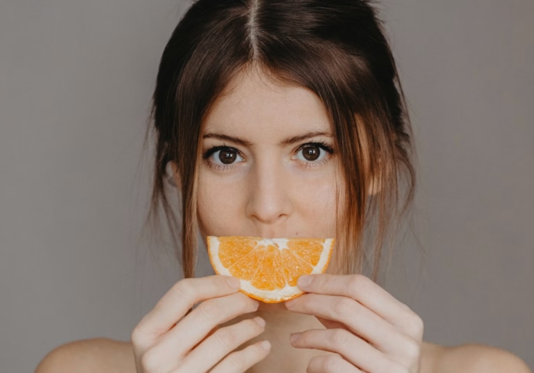Best Face Wash For Dry Skin - R+F