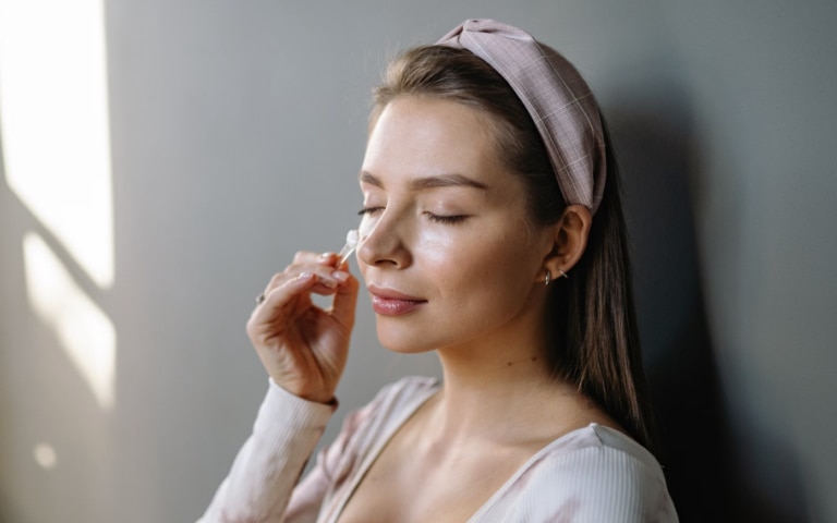 Best Caffeine Under Eye Cream - R+F